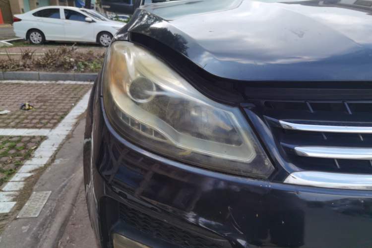 Used JMC Yusheng S350 2013 2.4T Automatic 2WD Diesel Luxury Edition 5 Seats
