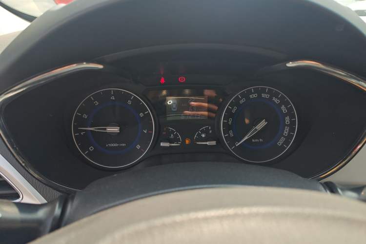 Used CHANGAN Alsvin V7 2016 1.6L Manual LeShang Model China V Standard
