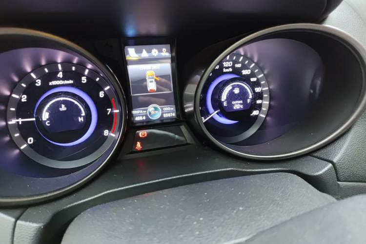 Used CHANGAN CS75 2017 Shangkui Edition 1.5T Manual Fengxiang Model Odometer Close Up