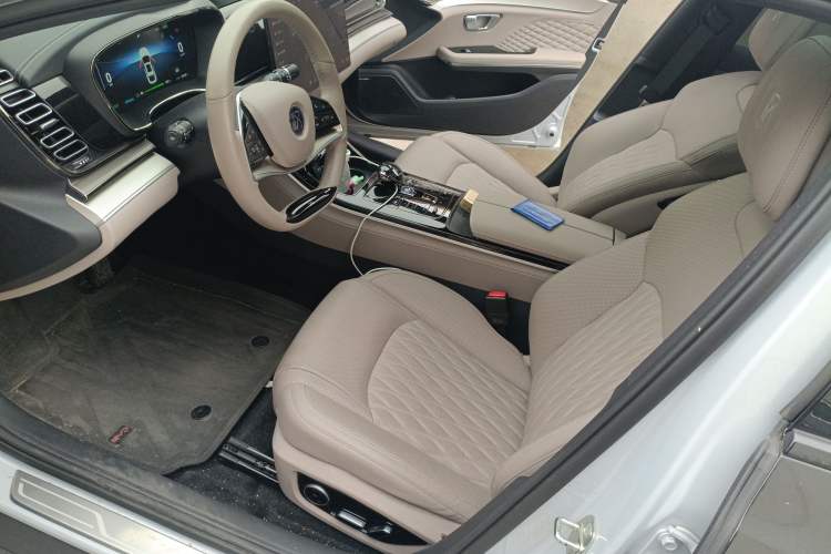 Used BYD Han 2024 EV Glory Edition 605KM Front-Wheel-Drive Premium Model