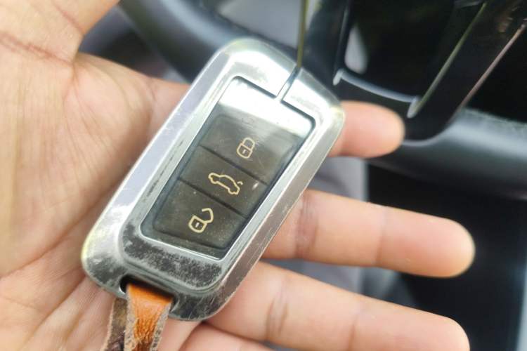 Used Volkswagen Magotan 2018 Facelift 330TSI DSG Luxury Model
