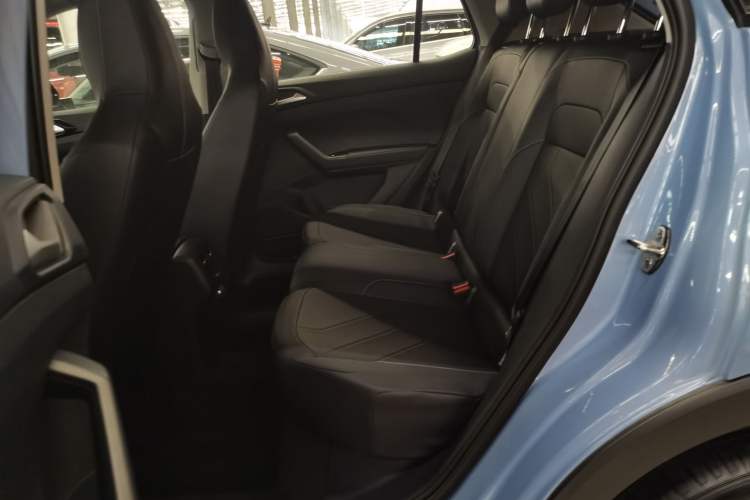 Used Volkswagen Tharu 2025 NewRui 300TSI Prestige Edition
