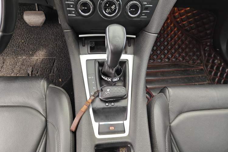 Used DS 5LS 2016 1.6T Luxury Edition THP160