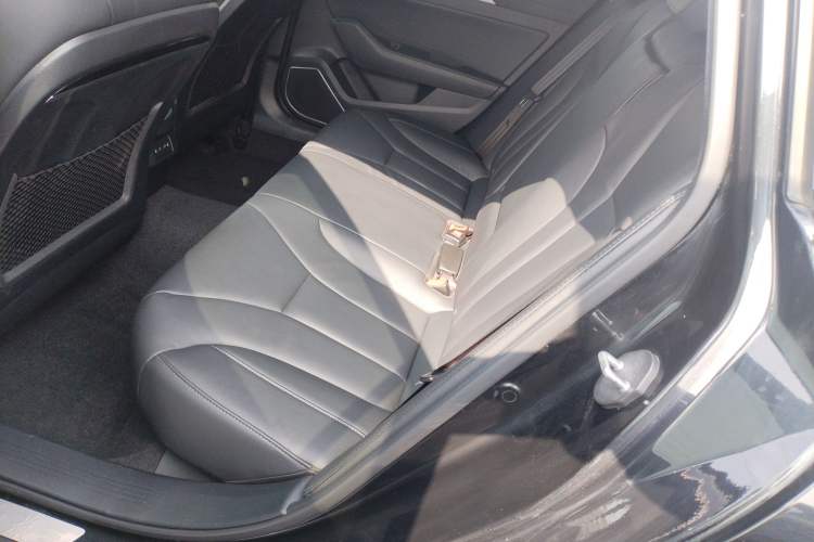 Used Hongqi H5 2020 1.8T Automatic ZhiLian QiYun Edition Left Rear Seat