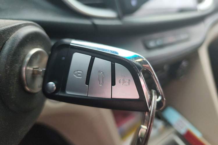 Used Buick GT 2018 15T Manual Elite Version China V Standard Vehicle Key