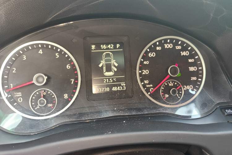 Used Volkswagen Tiguan 2012 1.8TSI Automatic Two-Wheel Drive Elite Edition Instrument Cluster