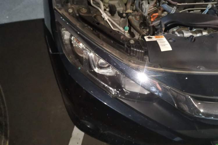 Used Honda Civic 2016 220TURBO CVT Luxury Edition Right Front Headlight