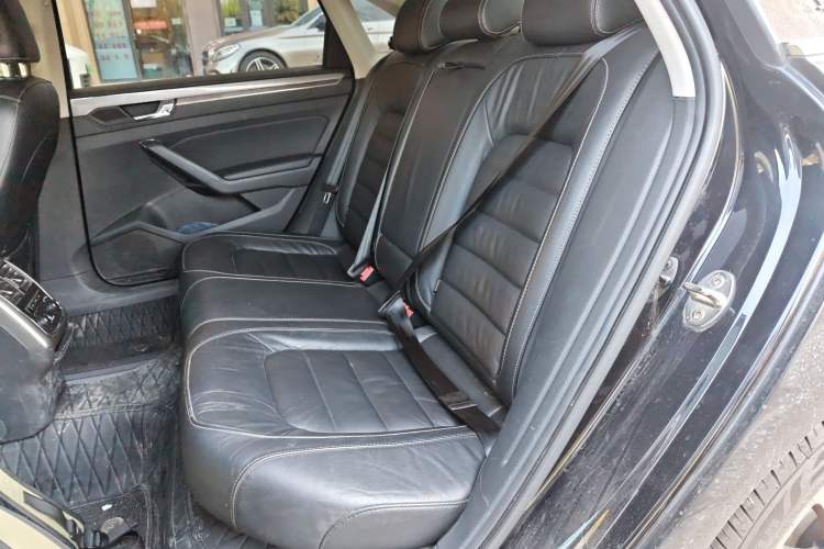 Used Volkswagen Passat 2017 330TSI DSG Luxury Edition
