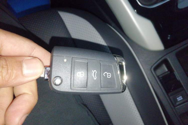 Used Volkswagen T-ROC 2024 280TSI DSG Two-Wheel-Drive Time Edition