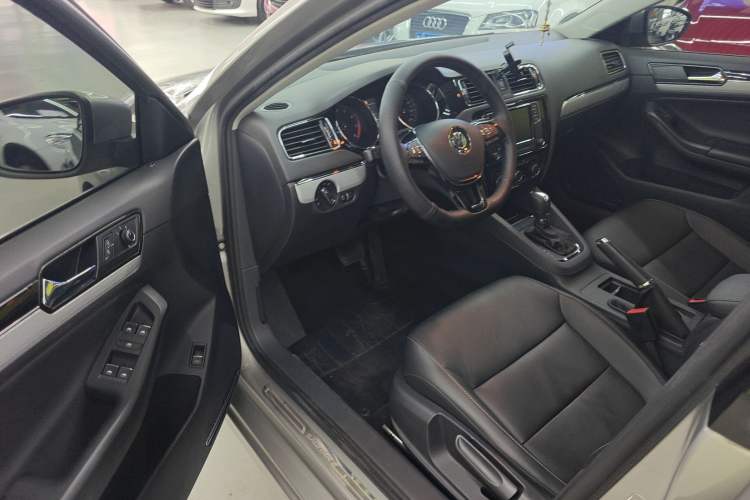 Used Volkswagen Sagitar 2017 1.6L Automatic Comfort Model Left Front Seat