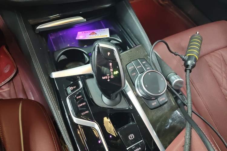 Used BMW 5 Series 2022 Second Facelift 525Li Luxury Package Gear Lever