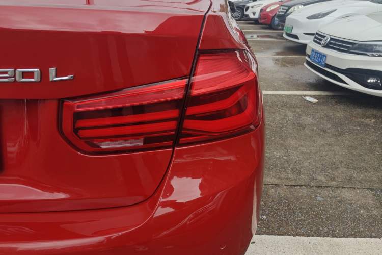 Used BMW 3 Series 2017 320Li Fashion Model Right Rear Taillight