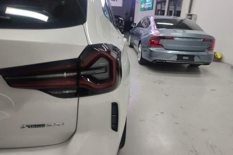 Used BMW X3 2023 xDrive30i Leading Model M Night Edition Package Exterior 3