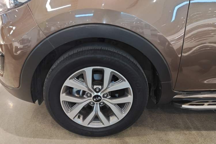 Used Kia Sportage R 2015 2.0L Automatic Two-Wheel Drive GLS Left Front Wheel Hub