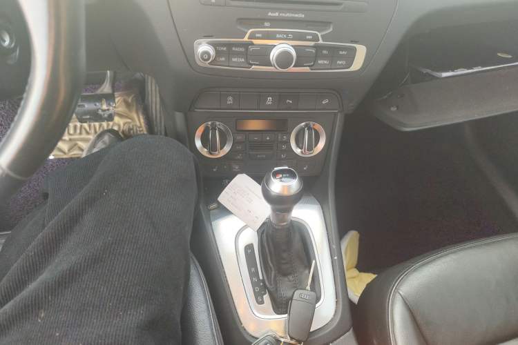 Used Audi Q3 2015 35 TFSI quattro Comfort model