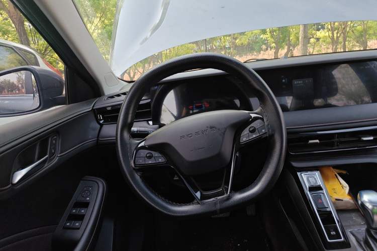 Used Roewe i5 2023 1.5L CVT Luxury Edition
