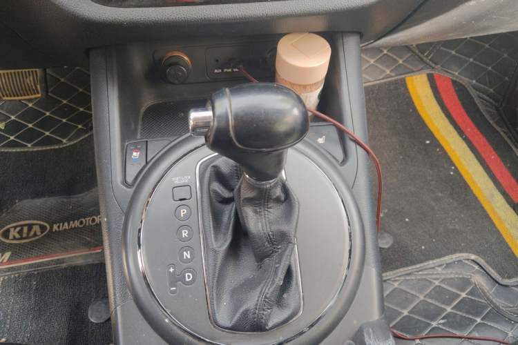 Used Kia Sportage R 2014 2.0L Automatic Two-Wheel Drive Premium Special Gear Lever