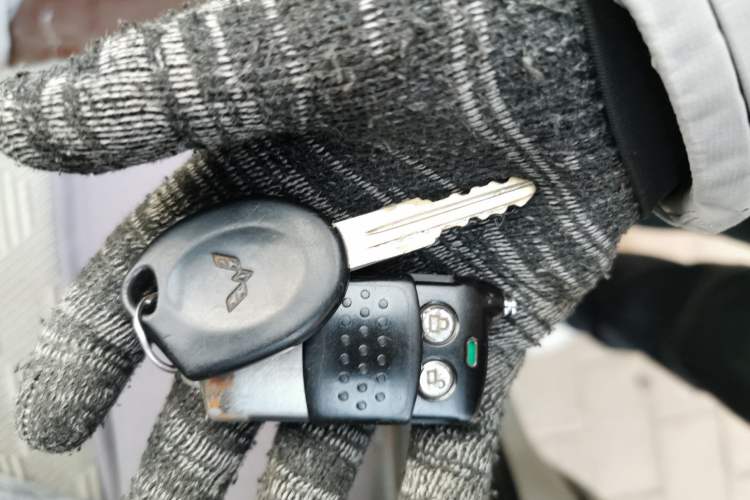 Used Wuling Rongguang 2011 1.2L Base Version
