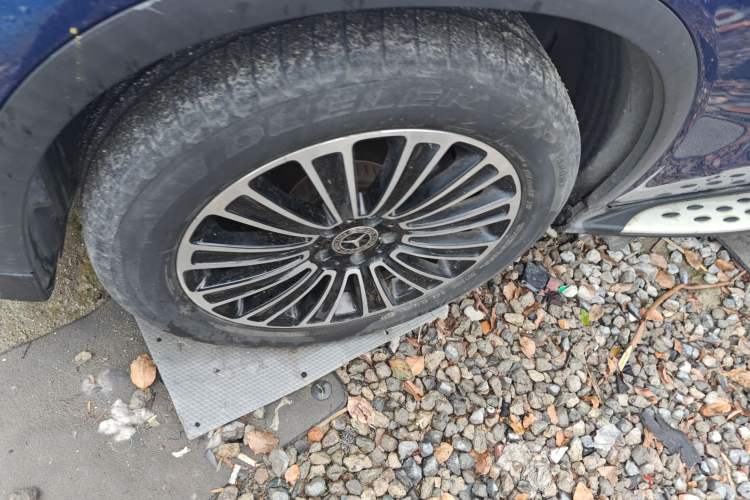 Used Mercedes-Benz GLC 2018 GLC 200 4MATIC Left Front Wheel Hub