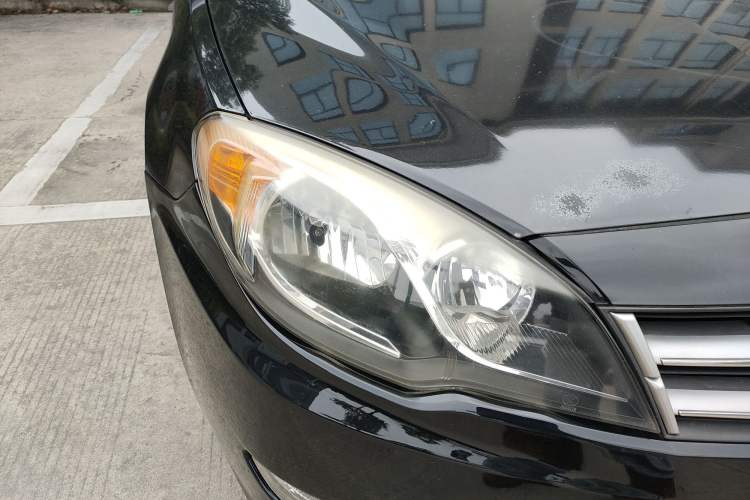 Used Soueast V5 Lingzhi 2012 1.5L Manual Comfort Edition Right Front Headlight