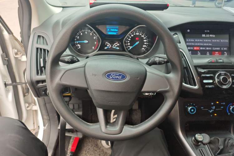 Used Ford Focus 2018 Hatchback Classic 1.6L Manual Comfort Plus SmartDrive Edition
