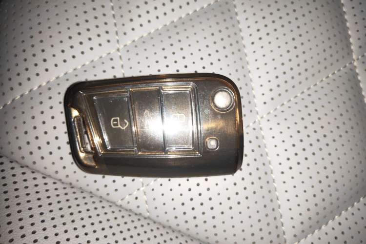 Used Volkswagen Tayron X 2023 330TSI Two-Wheel-Drive Flagship Smart Edition Vehicle Key