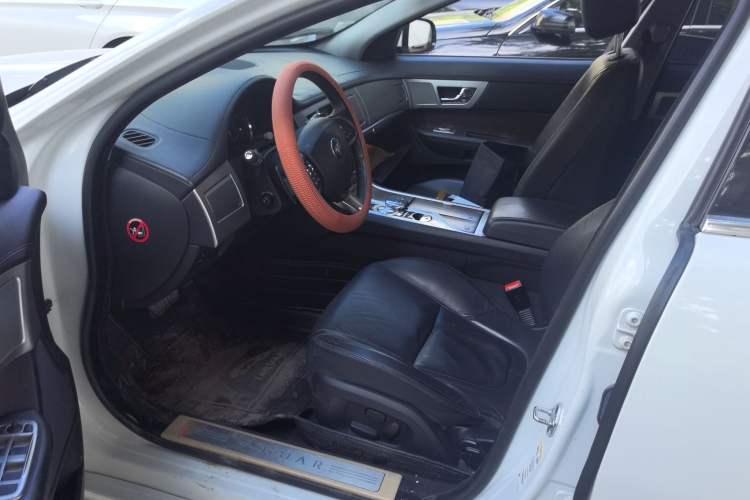 Used Jaguar XF 2015 XF 2.0T 80th Anniversary Collector's Edition