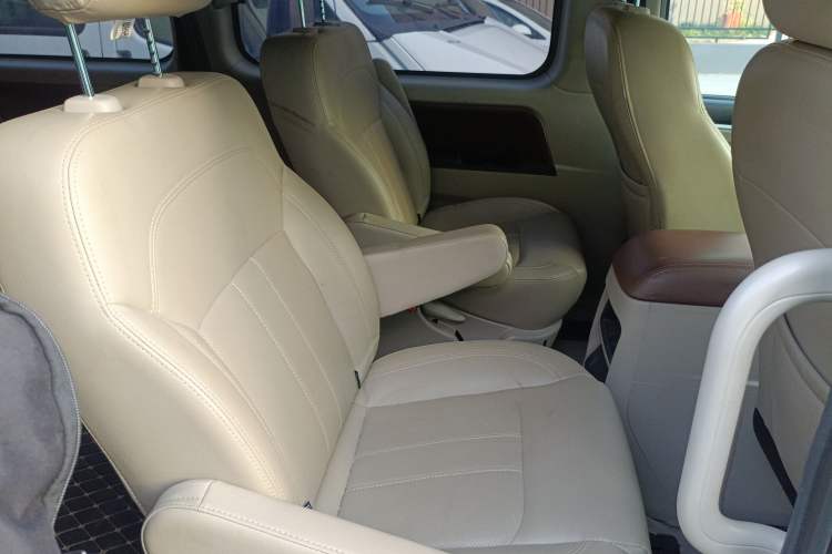 Used FORTHING Lingzhi 2020 M5L 1.6L Luxury 7-Seater