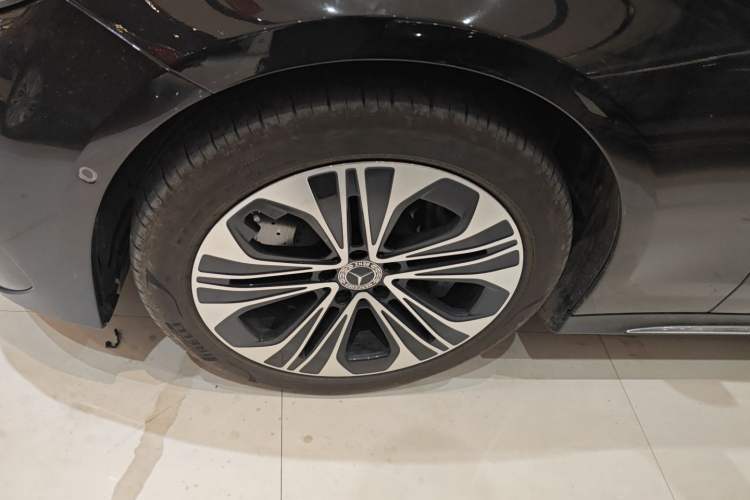 Used Mercedes-Benz E-Class New Energy 2024 E 350 e L Plug-in Hybrid Sports Sedan