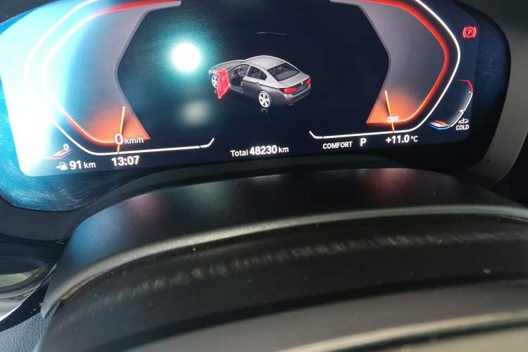 Used BMW 5 Series 2021 Restyled 530Li Leading Edition Luxury Package Odometer Close Up