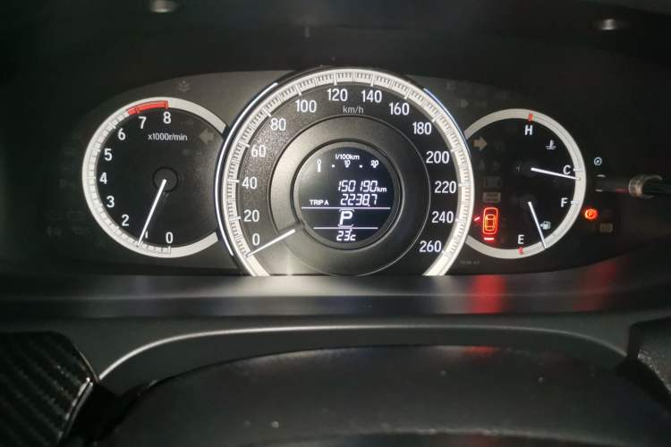 Used Honda Accord 2016 2.0L Comfort Edition Odometer Close Up