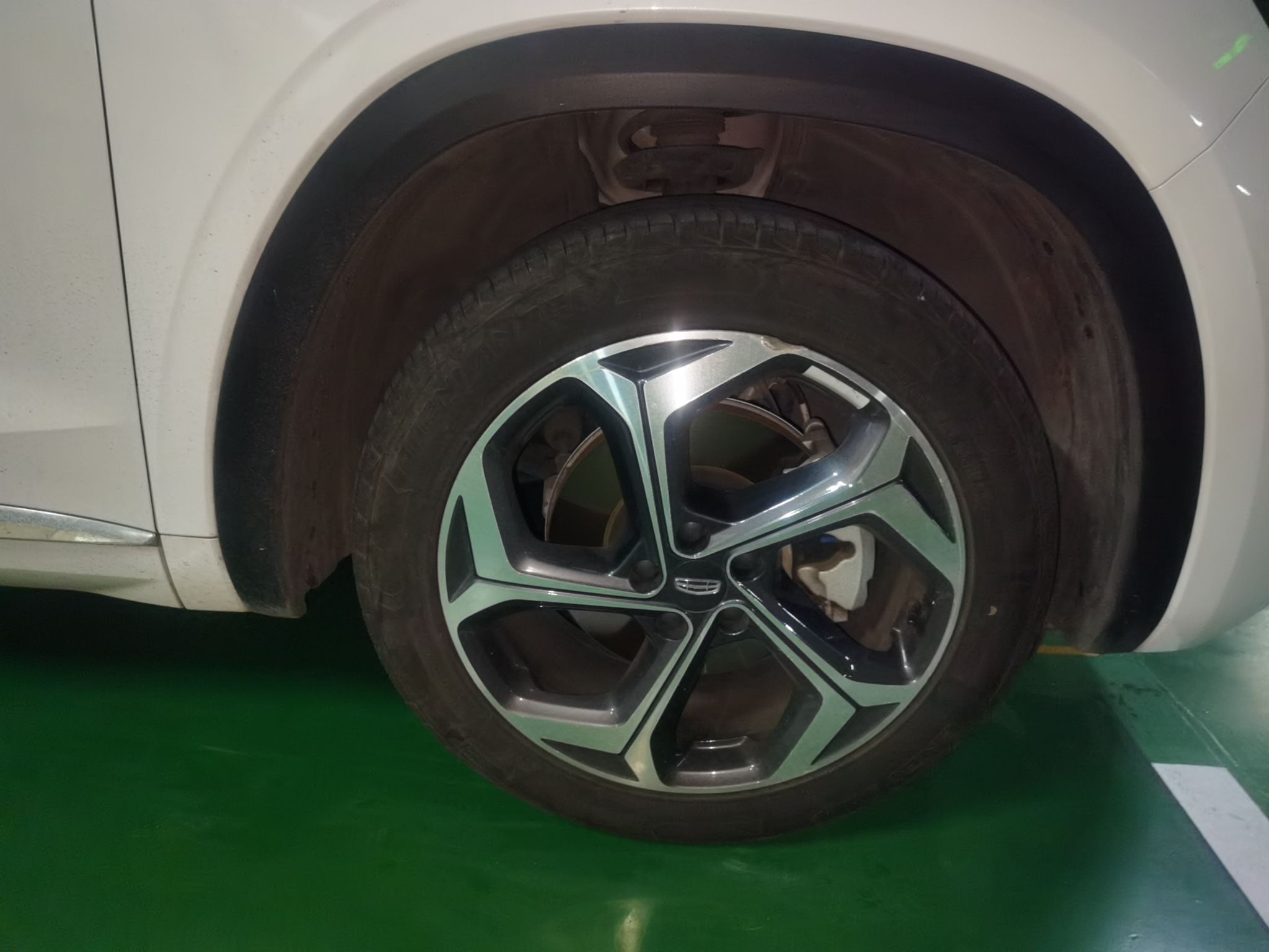 Geely Auto Monjaro L 2021 2.0TD DCT EVO Two-Wheel Drive Prestige Version — снимка 8