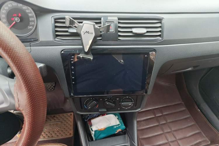 Used Volkswagen Santana 2016 1.6L Manual Fashion Edition