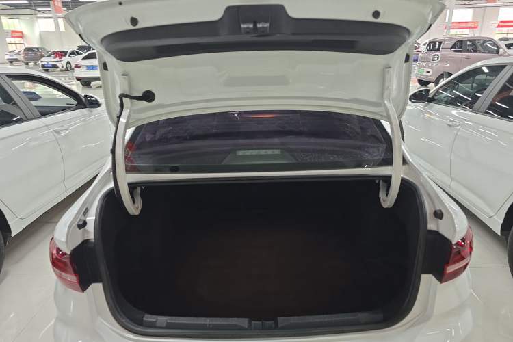 Used Volkswagen Lavida 2023 1.5L Automatic De Yi Edition Trunk