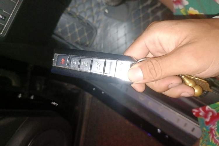 Used Wey VV5 2021 1.5T Two-Wheel Drive Smart Pioneer