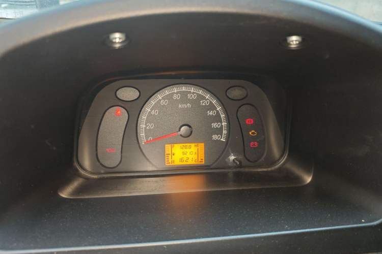 Used Wuling Zhiguang 2023 1.5L Practical Version 5/7 Seats Instrument Cluster