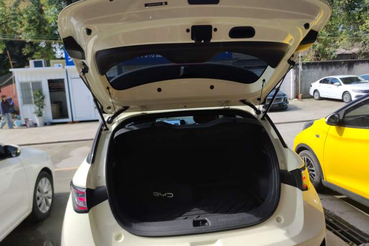 Used BYD Dolphin 2025 Intelligent Driving Version 410 km Fashion Edition Trunk