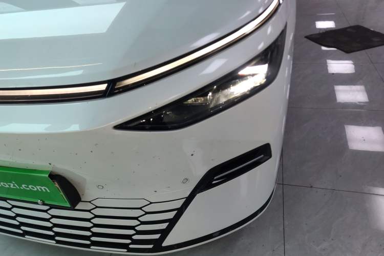 Used XPeng X9 2025 650 Long-Range Max