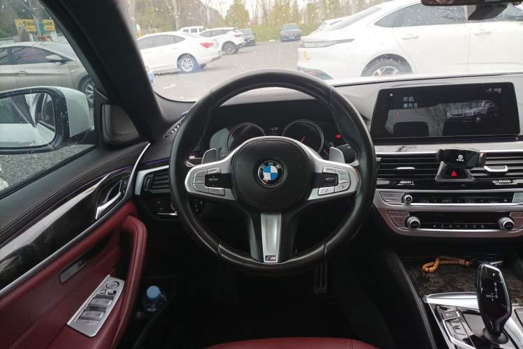 Used BMW 5 Series 2018 530Li Leading Model M Sport Package