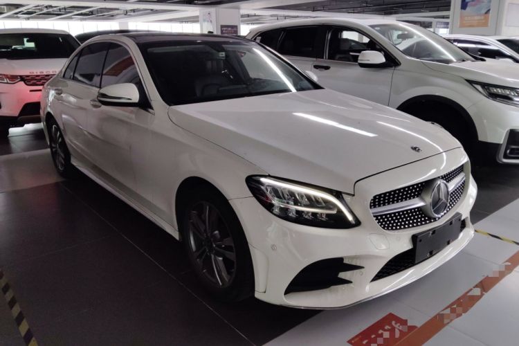 Used Mercedes-Benz C-Class 2021 C 200 L Fashion Edition Sport Version Front Right 45 Deg