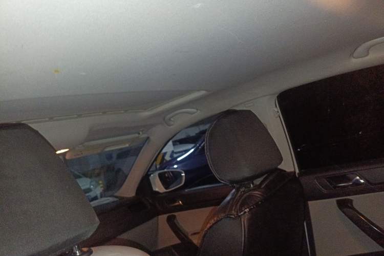 Used Skoda Rapid 2015 1.6L Manual Smart Selection Model
