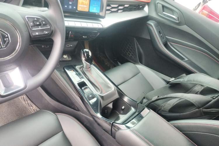 Used MG 5 2022 180 DVVT CVT Youth Style Edition Gear Lever