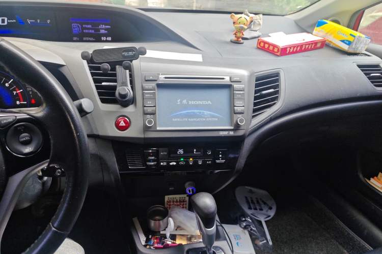 Used Honda Civic 2013 10th Anniversary 1.8L Automatic Luxury Edition Audio And AC Panel