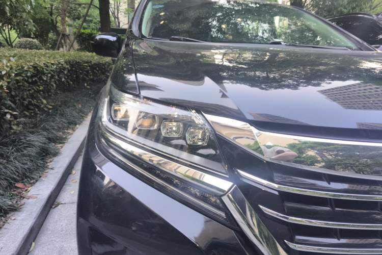 Used Honda Elysion 2016 2.4L Supreme Edition Right Front Headlight