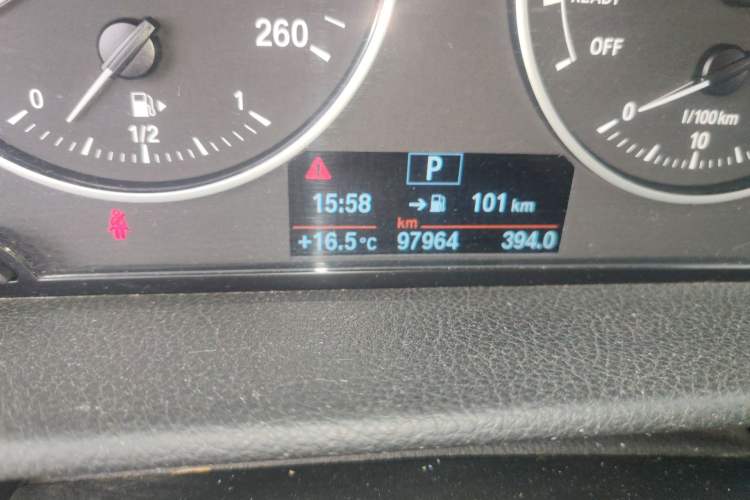 Used BMW 2 Series Gran Tourer 2015 218i Leading Model Odometer Close Up