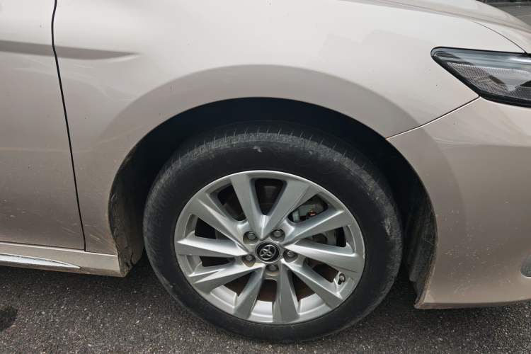 Used Toyota Camry 2023 2.0G Luxury Edition
