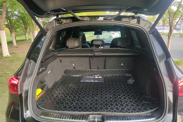 Used Mercedes-Benz GLC 2024 GLC 300 L 4MATIC Dynamic Edition 5-seater