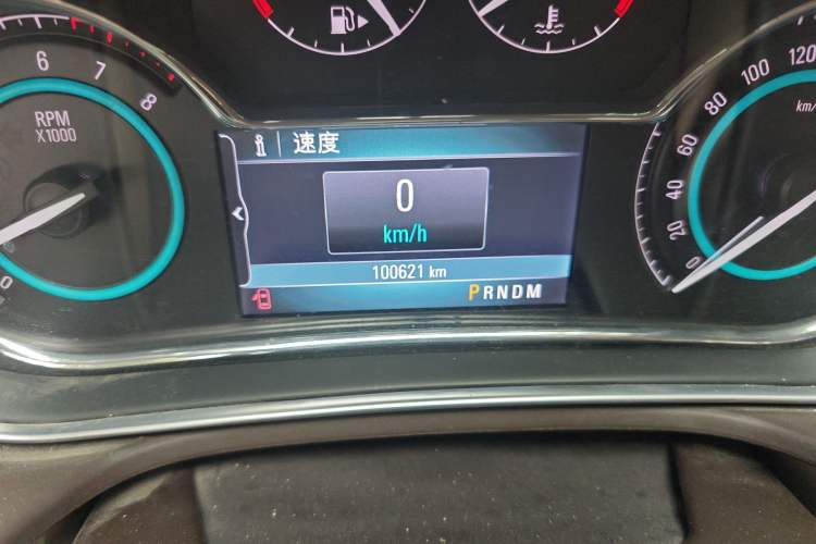 Used Buick Regal 2014 2.0L Elite Fashion Edition Odometer Close Up