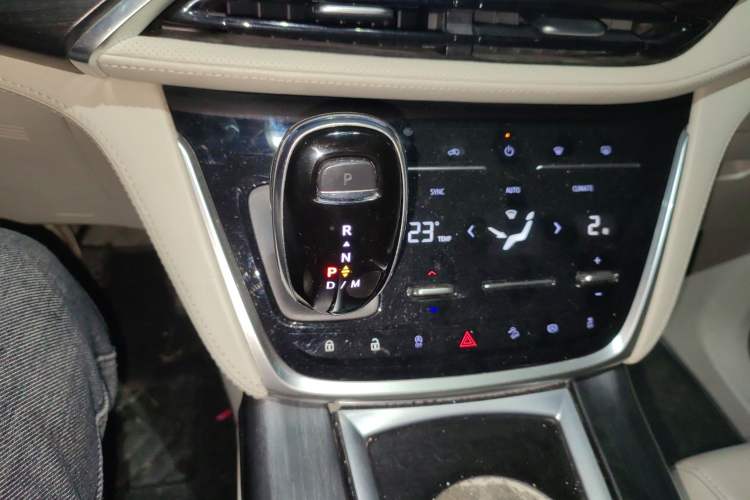 Used Buick GL8 2020 ES Land Cruiser 653T Luxury Edition
