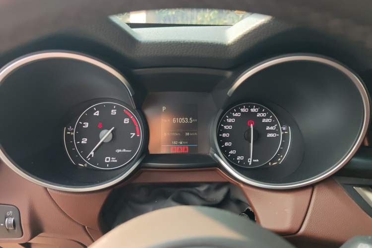 Used Alfa Romeo Stelvio 2017 2.0T 200HP Elite Edition